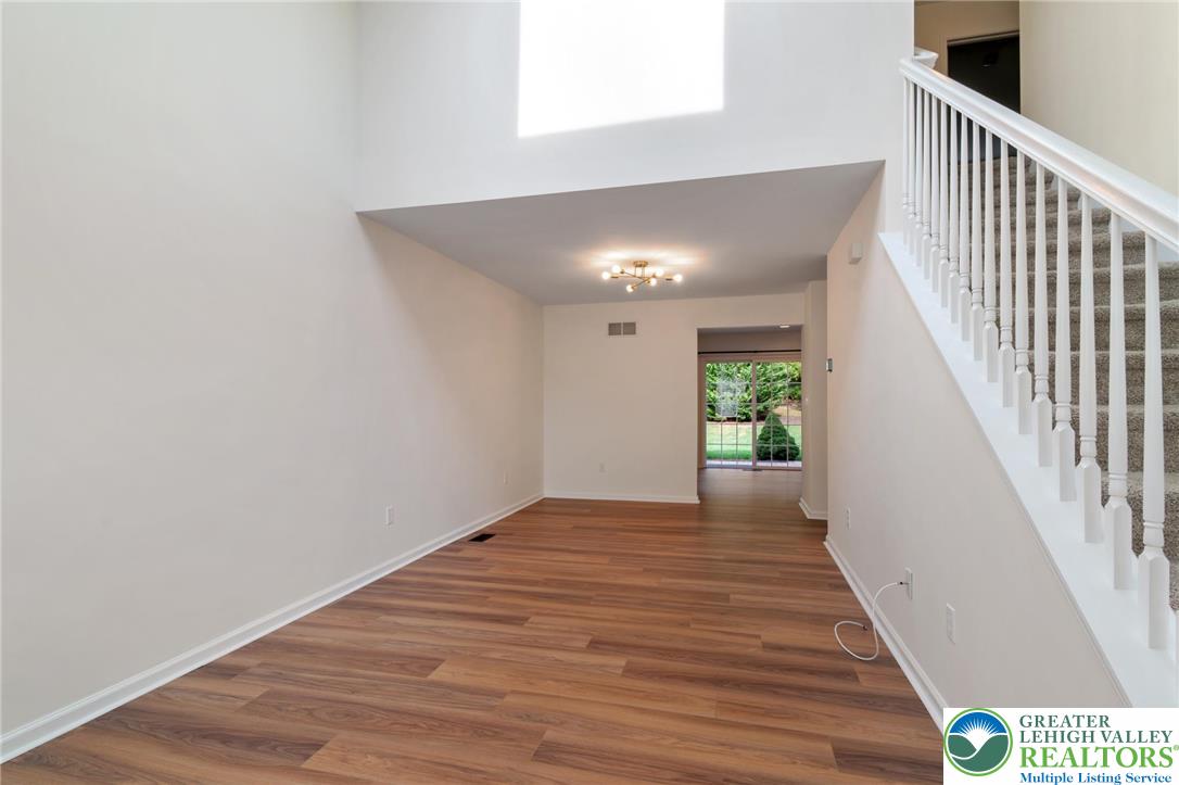 5502 Tanglewood Lane