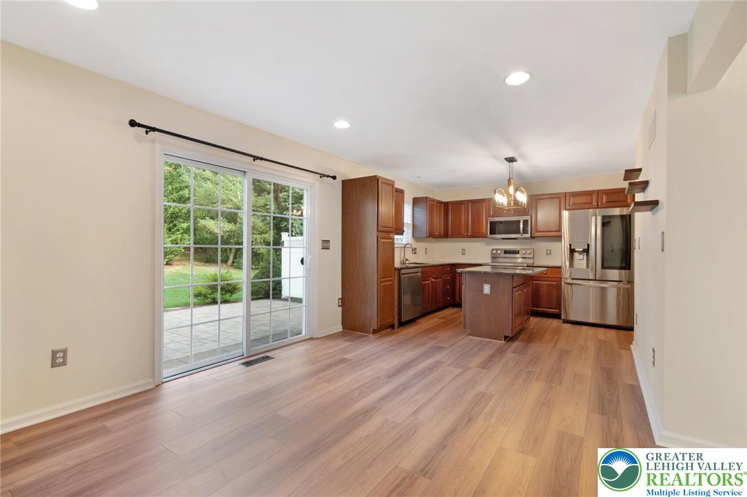 5502 Tanglewood Lane