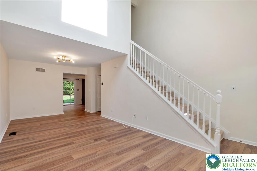 5502 Tanglewood Lane
