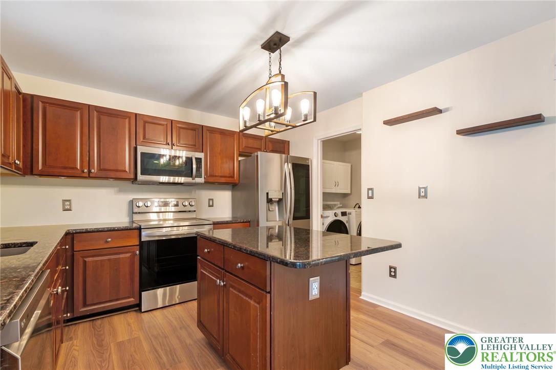 5502 Tanglewood Lane