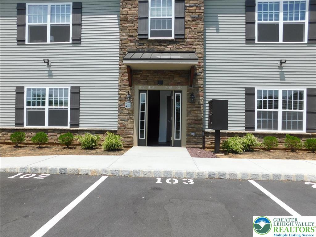 2321 Linford Place 102