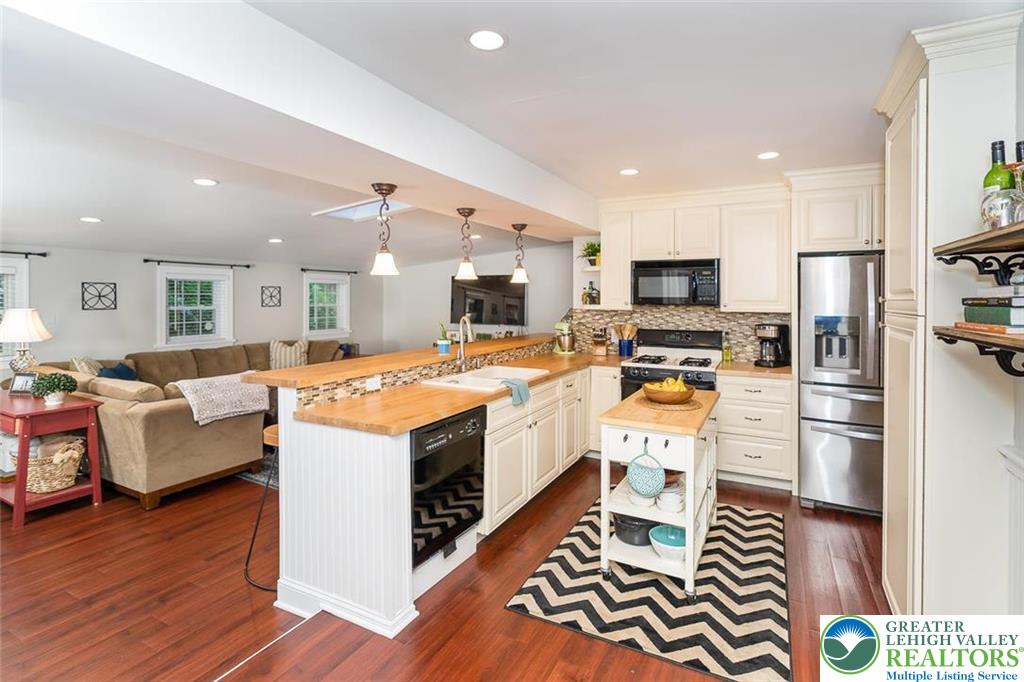 6711 Powder Valley Road