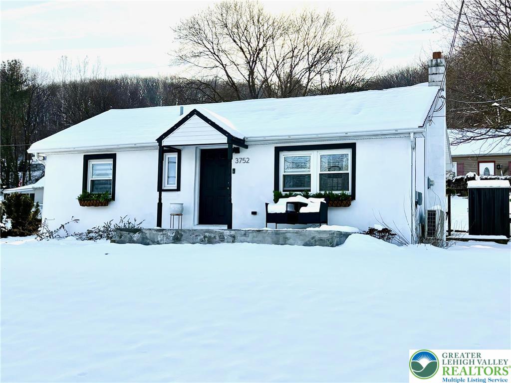 3752 Redbud Drive