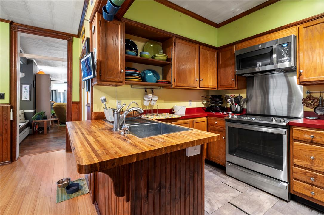 327 West Walnut Street