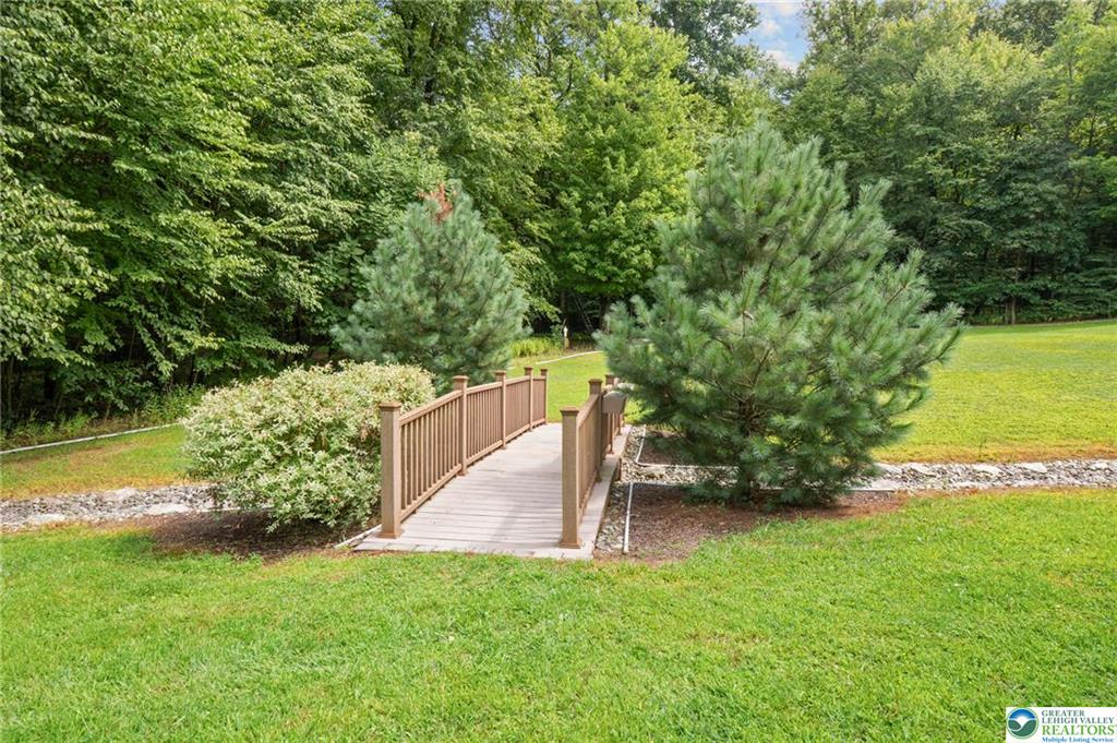 1222 Spring Road