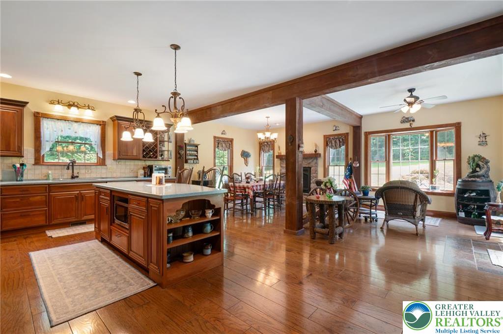 1222 Spring Road
