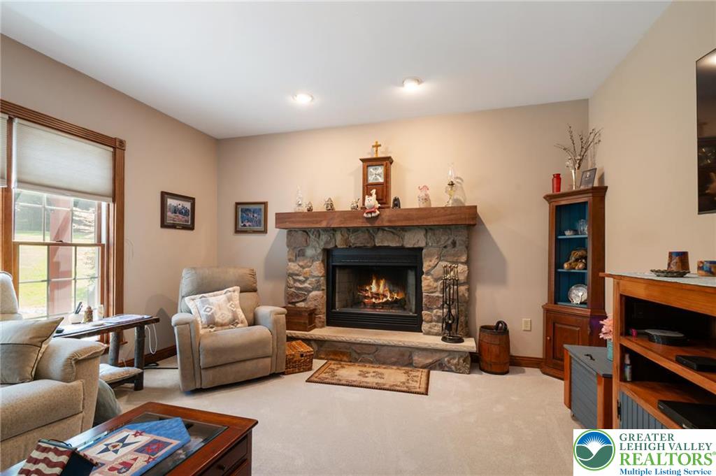 1222 Spring Road