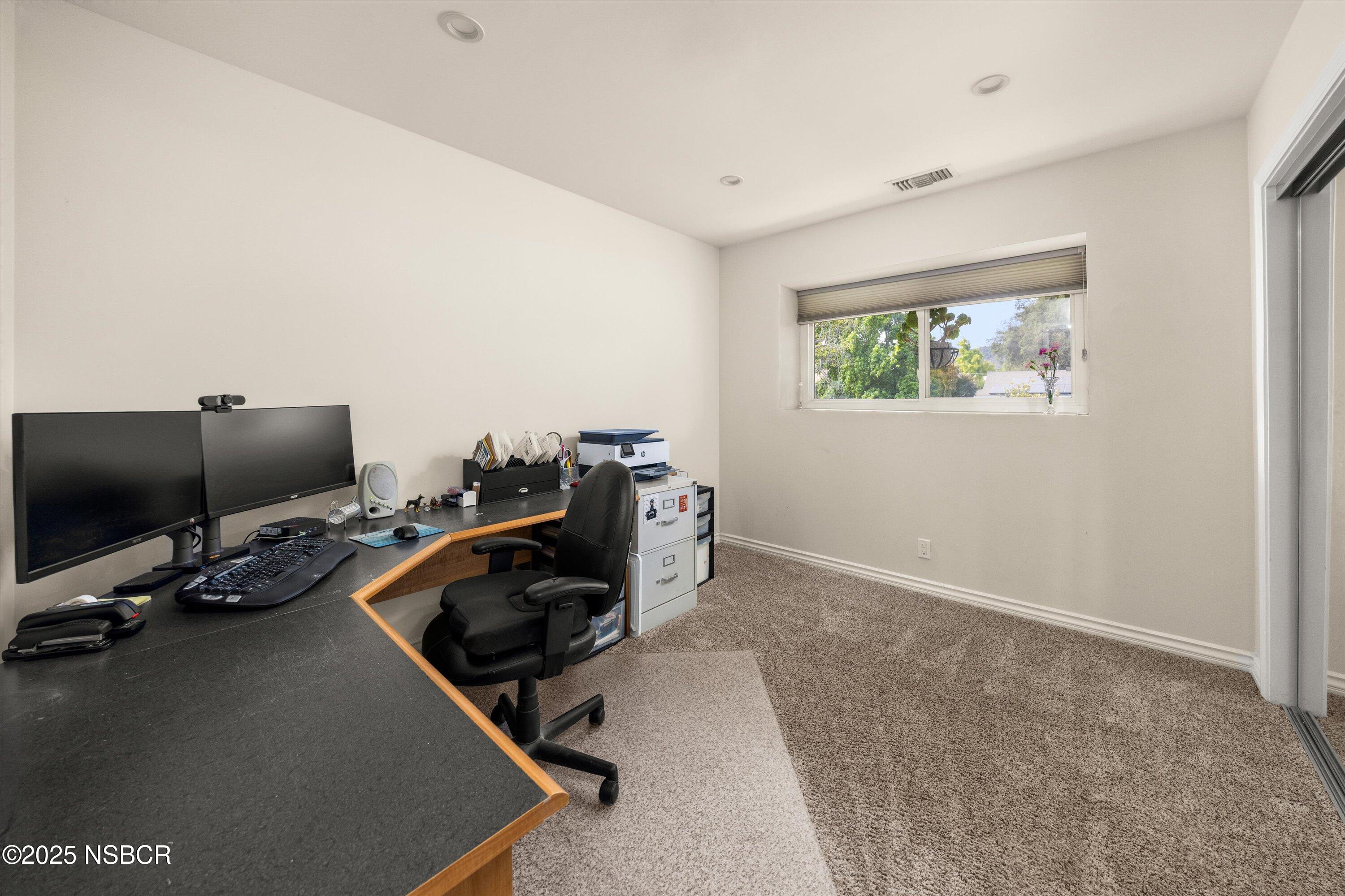 355 Glennora Way