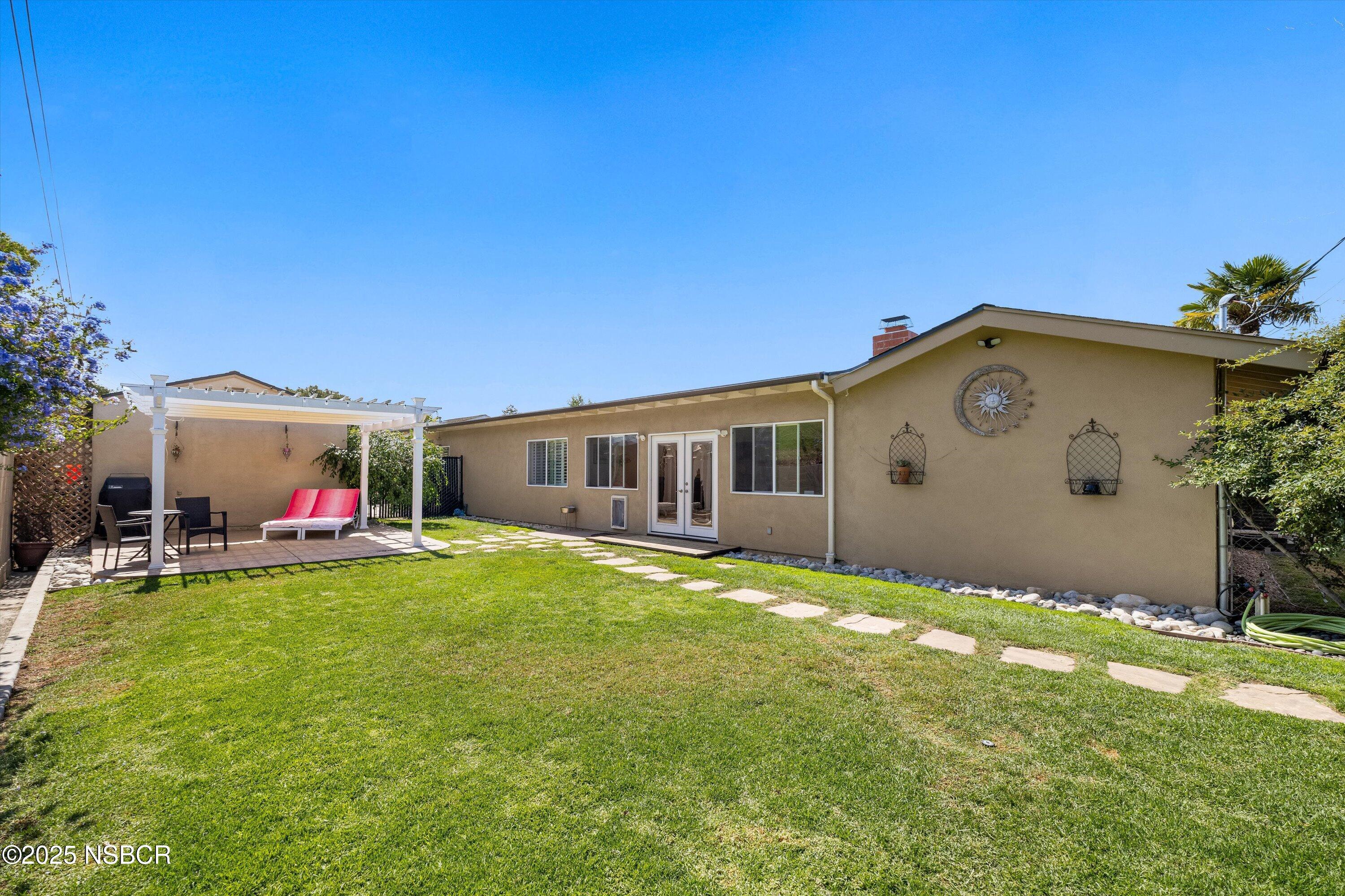 355 Glennora Way
