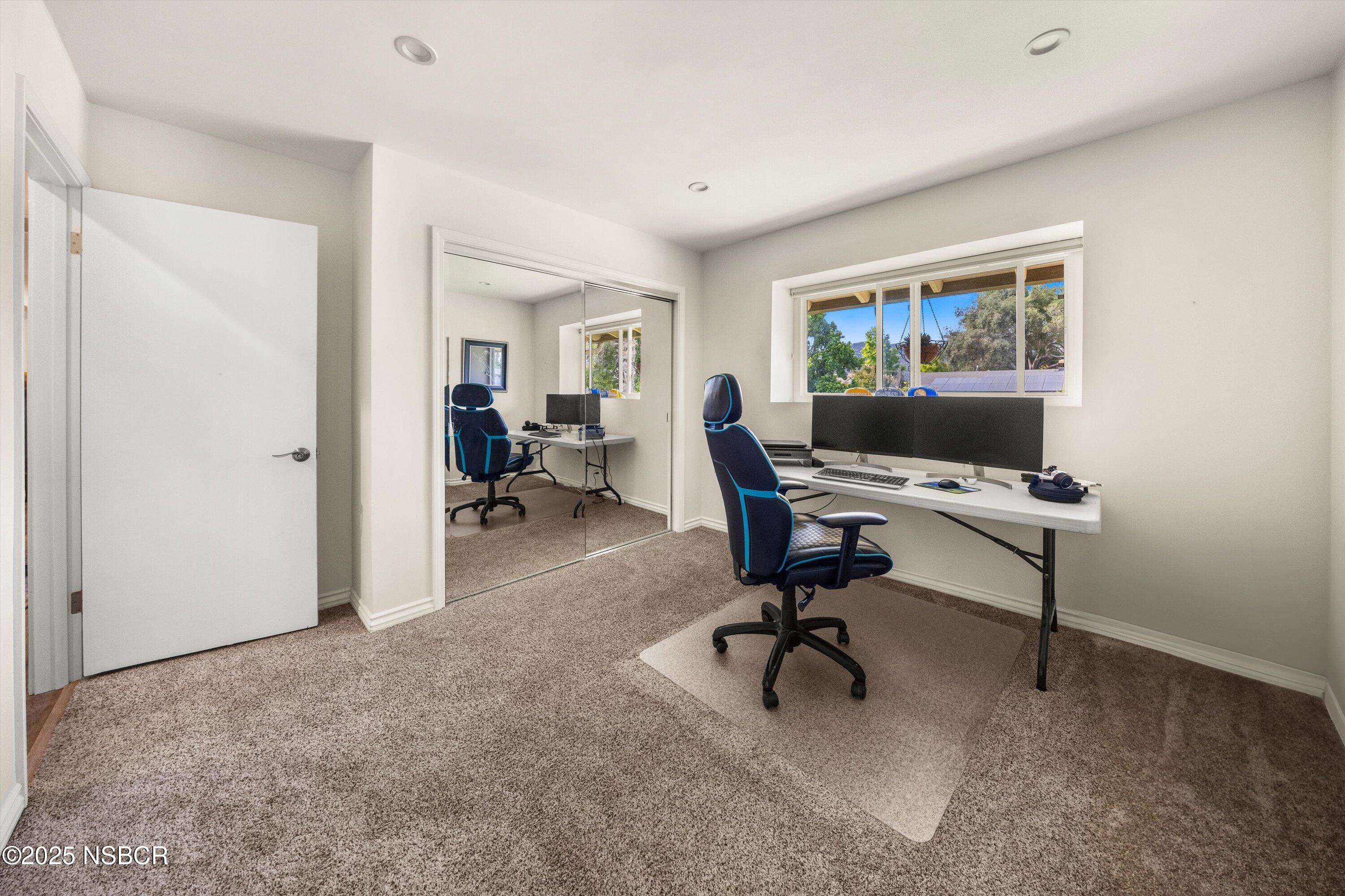 355 Glennora Way
