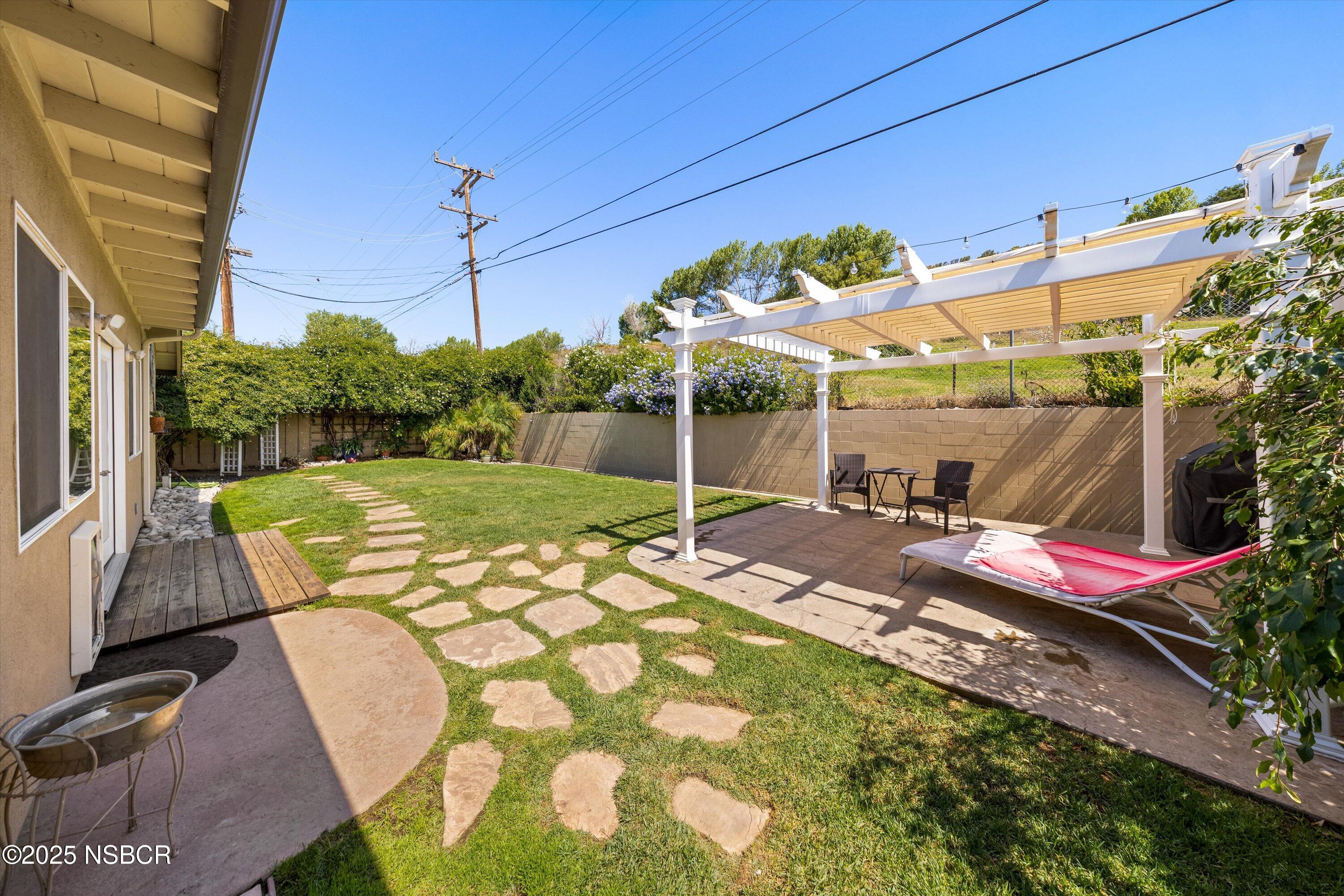 355 Glennora Way