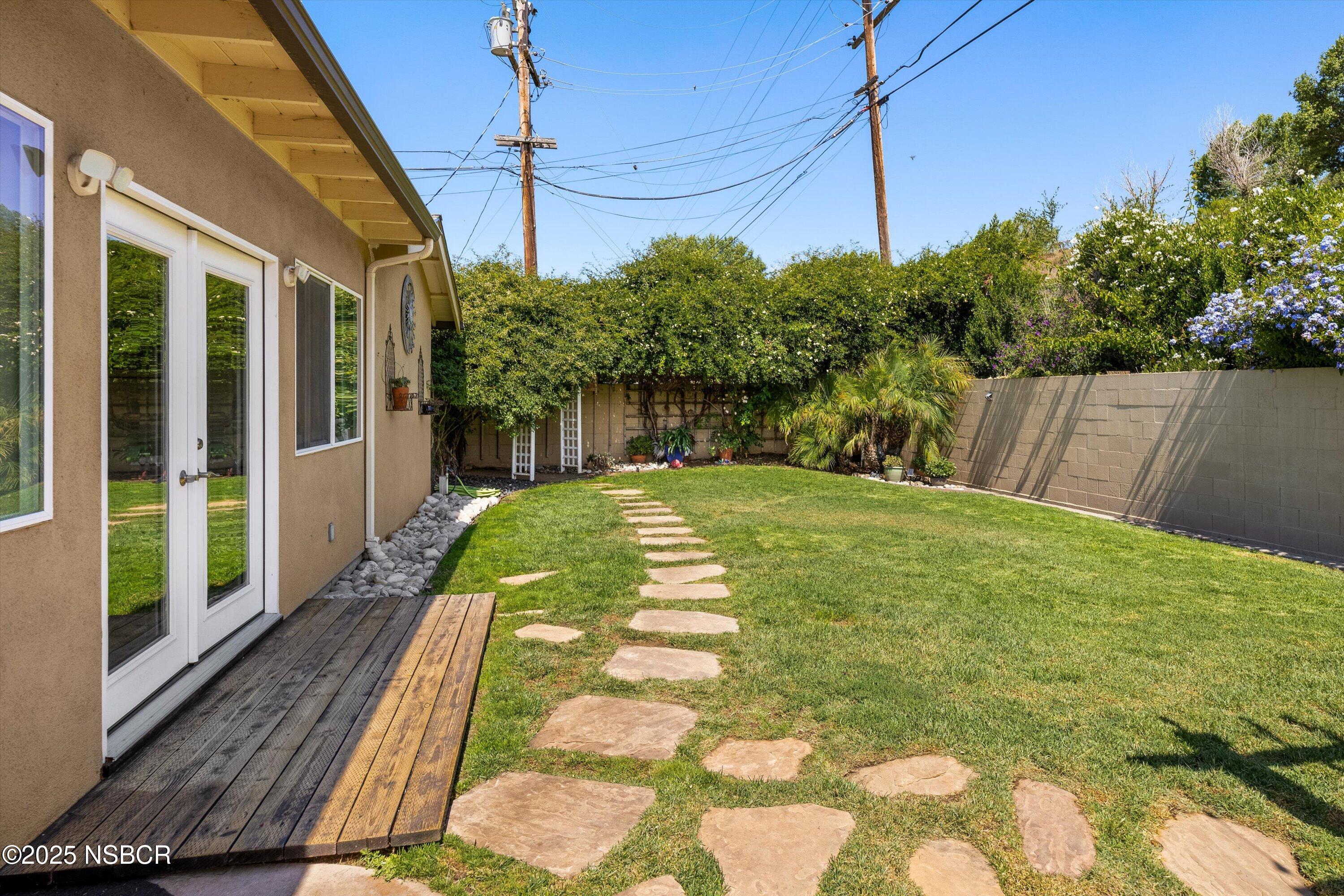355 Glennora Way