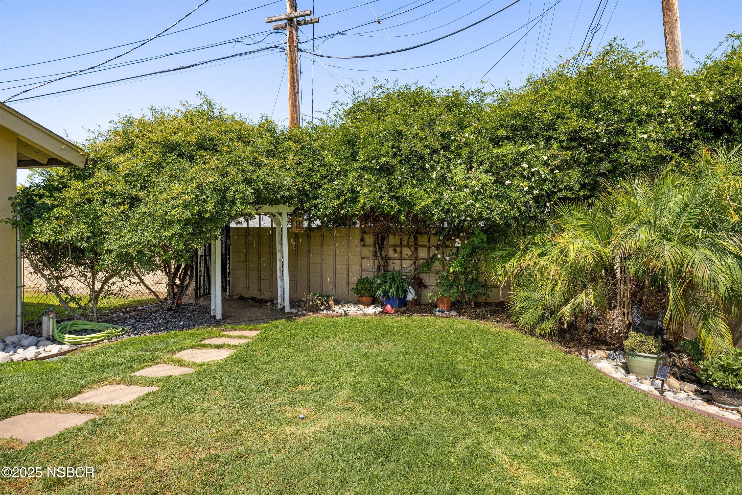 355 Glennora Way