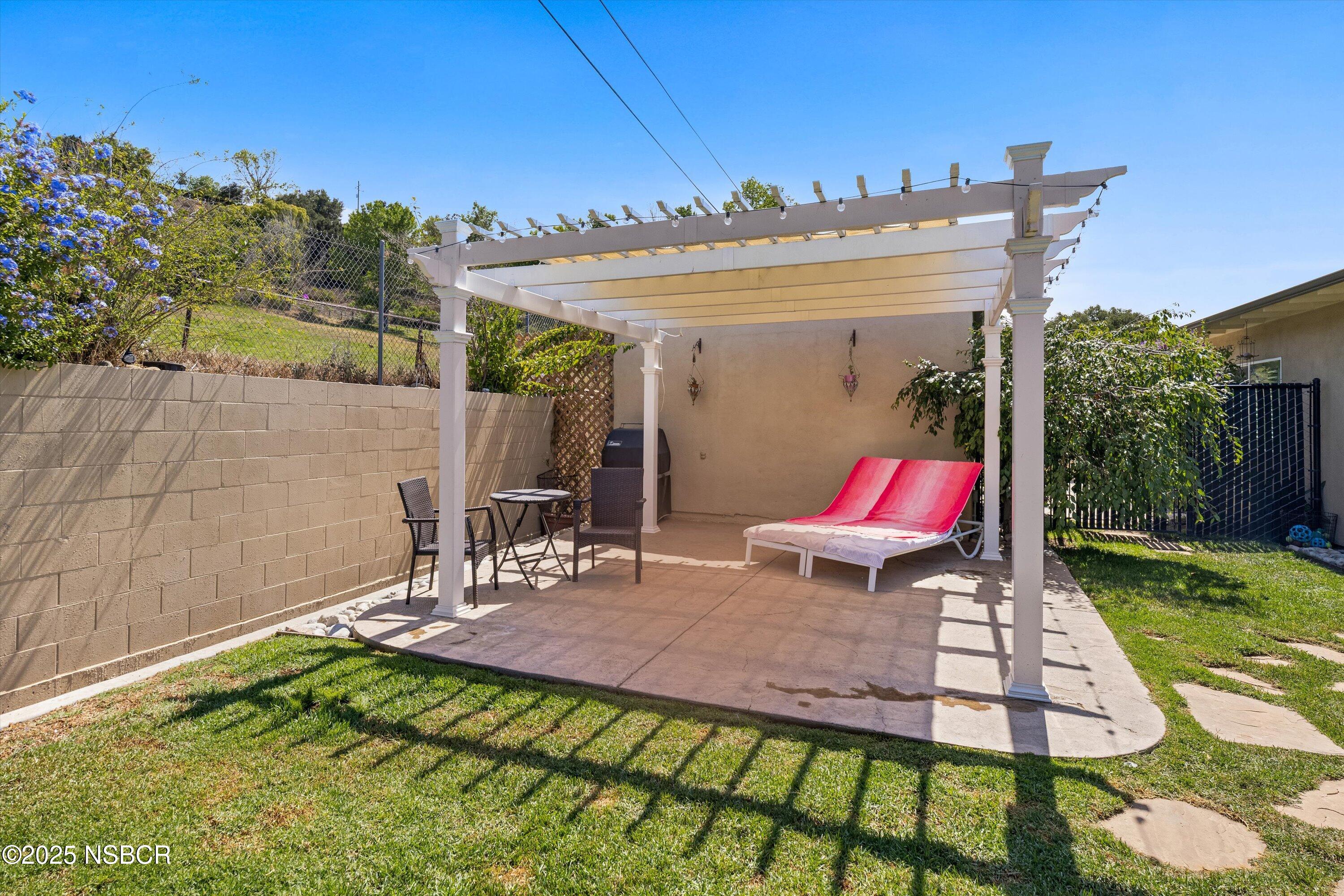 355 Glennora Way