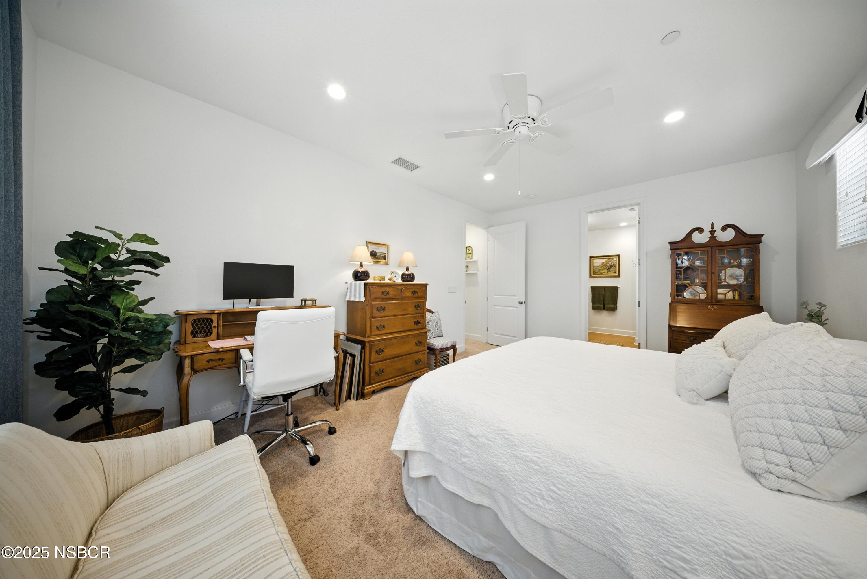 553 Oakville Drive