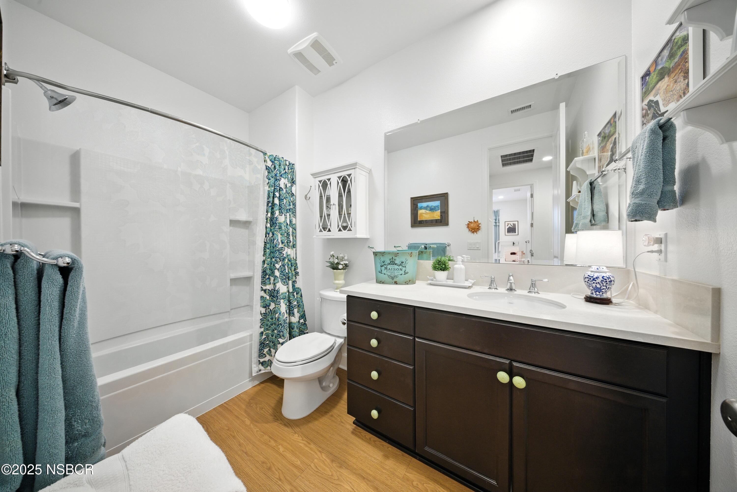 553 Oakville Drive