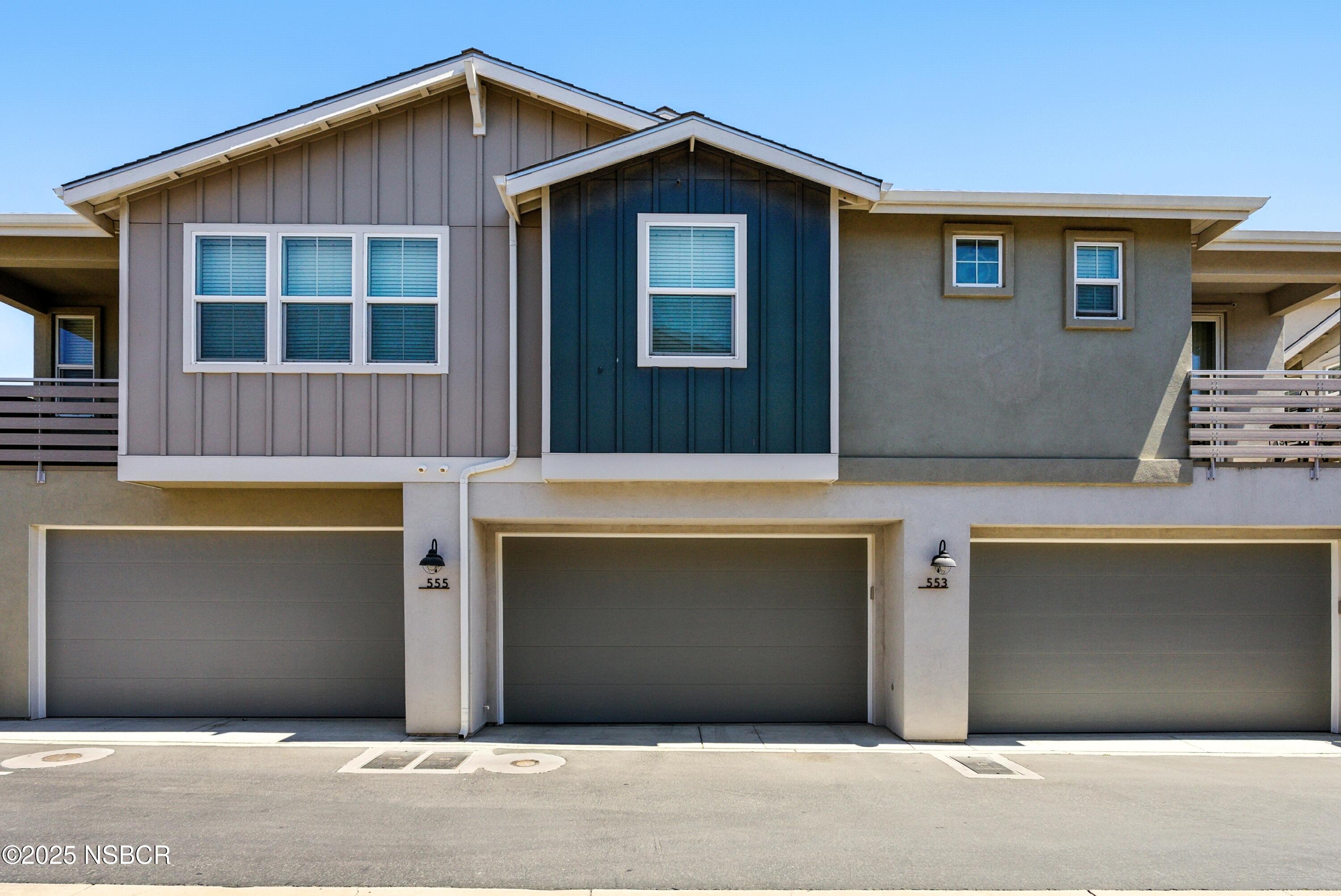553 Oakville Drive