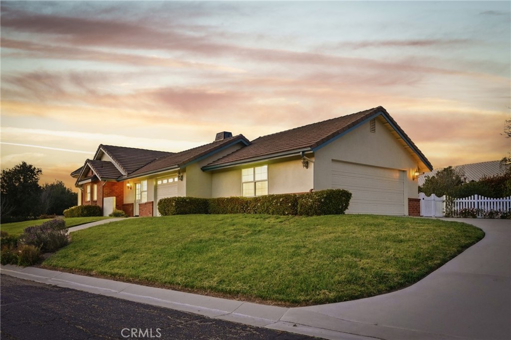 312 Freya Drive SL