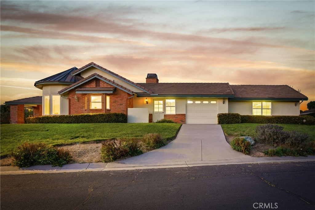 312 Freya Drive SL
