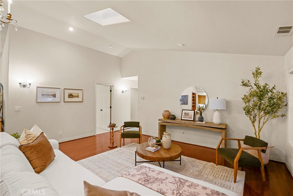 312 Freya Drive SL