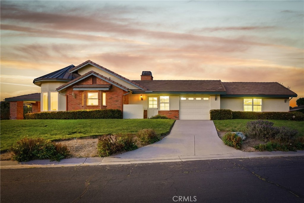 312 Freya Drive SL