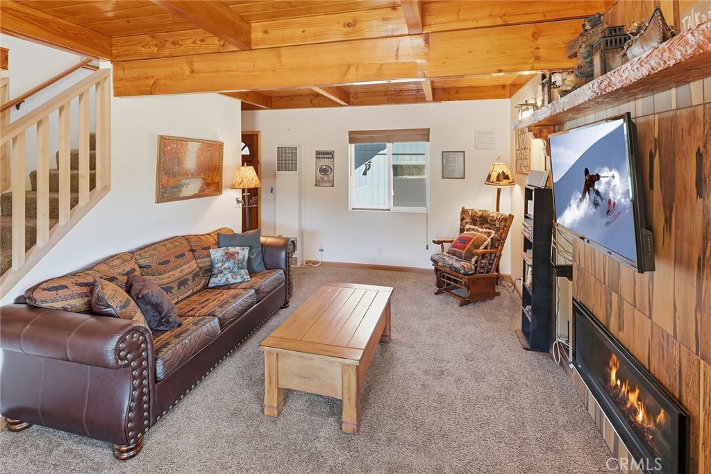 39196 Seminole Drive