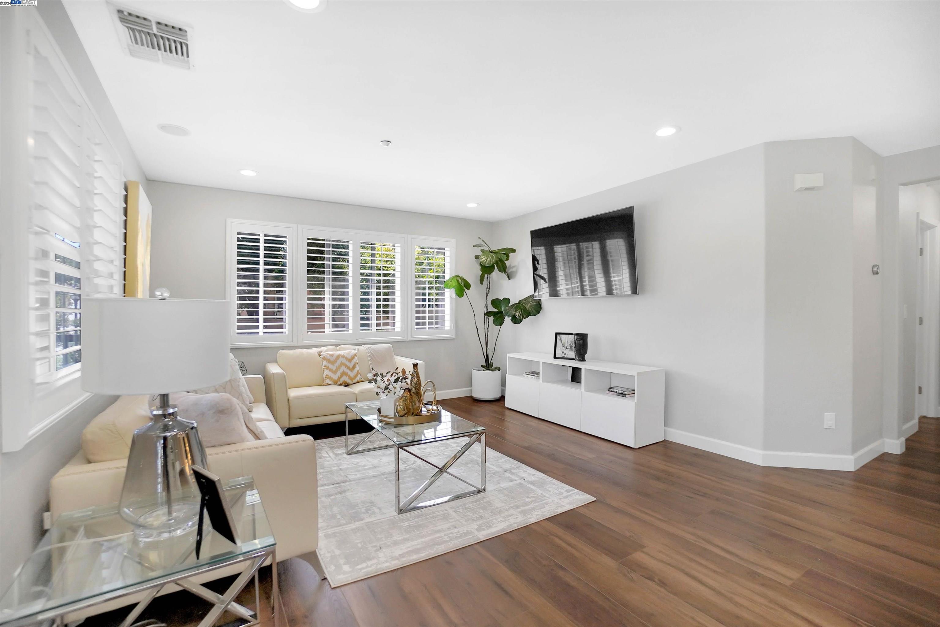 7 Meritage Cmn # 201