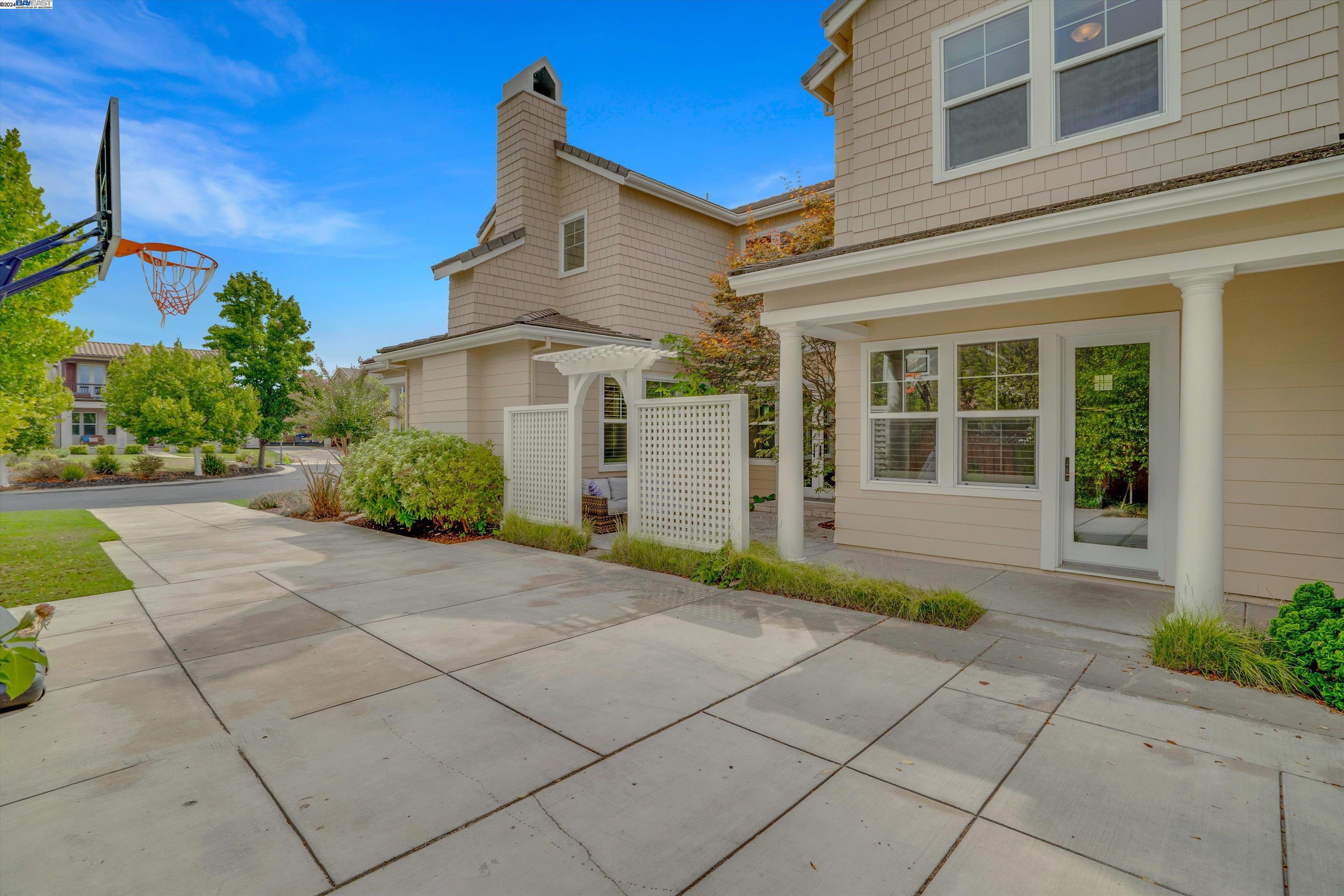 2951 Picholine Ct