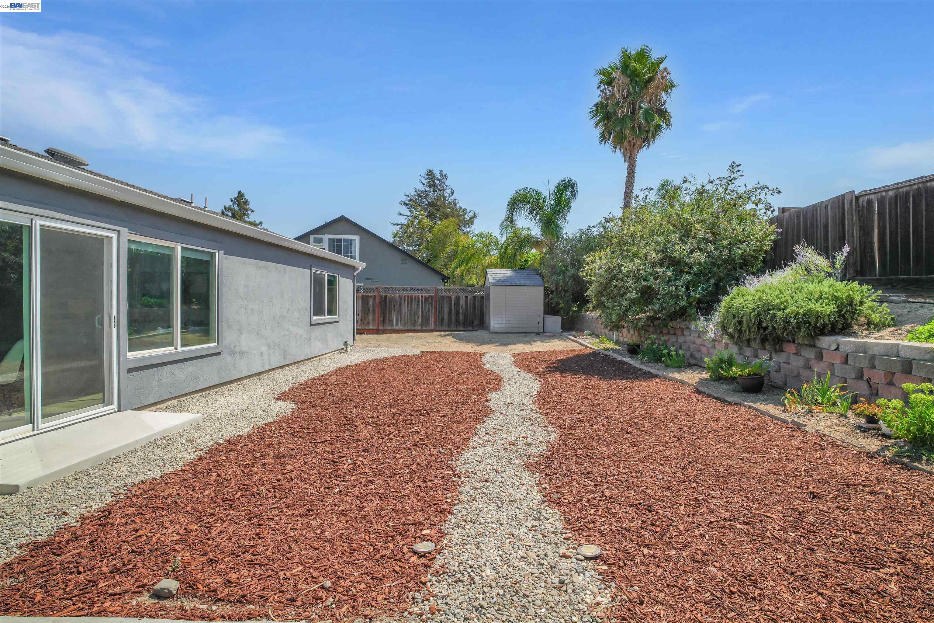 465 Swan Dr