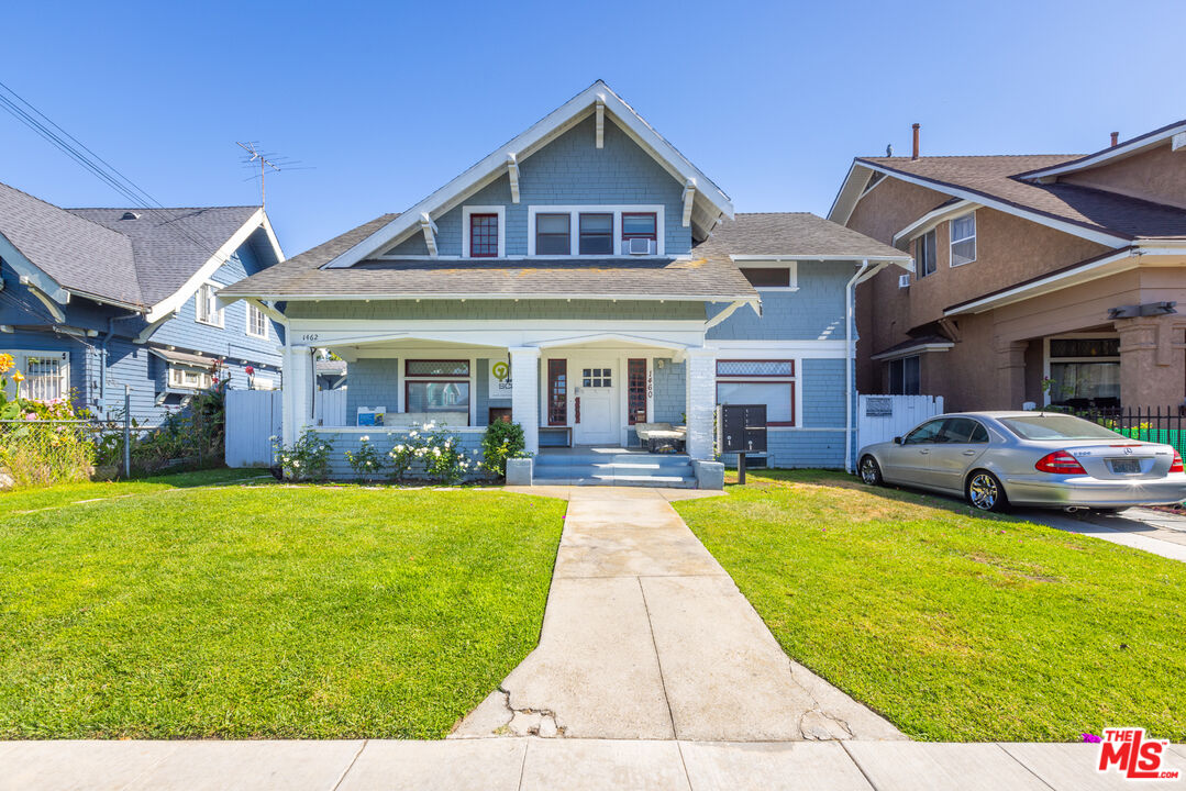 1460 W 28th St