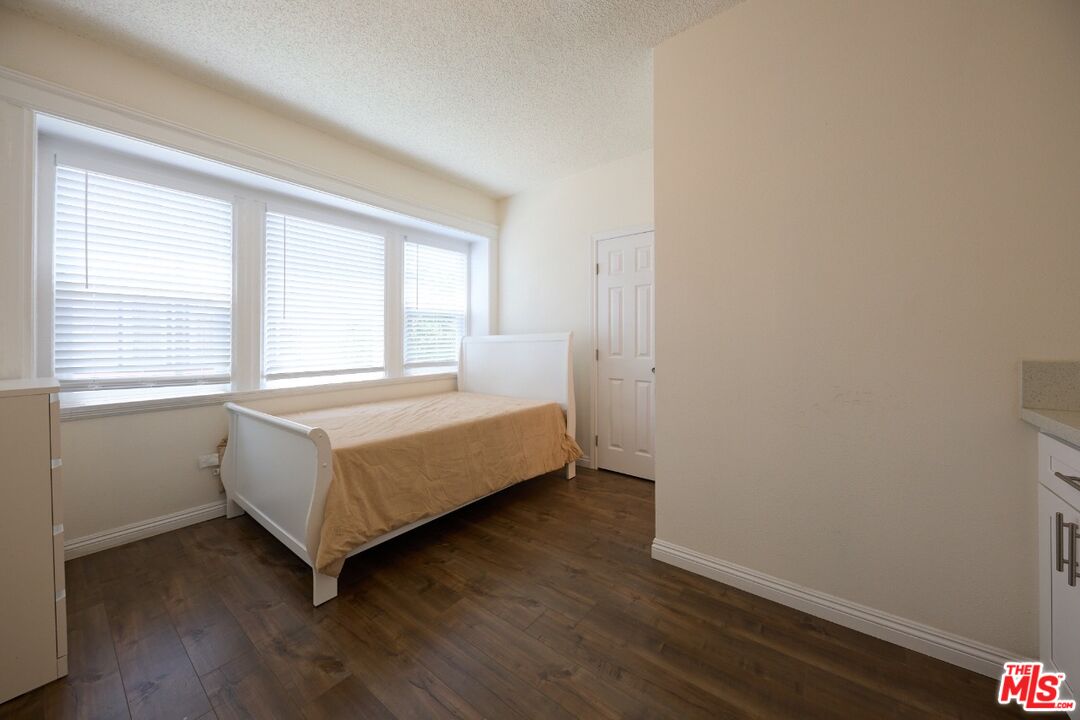 1475 W 28th St