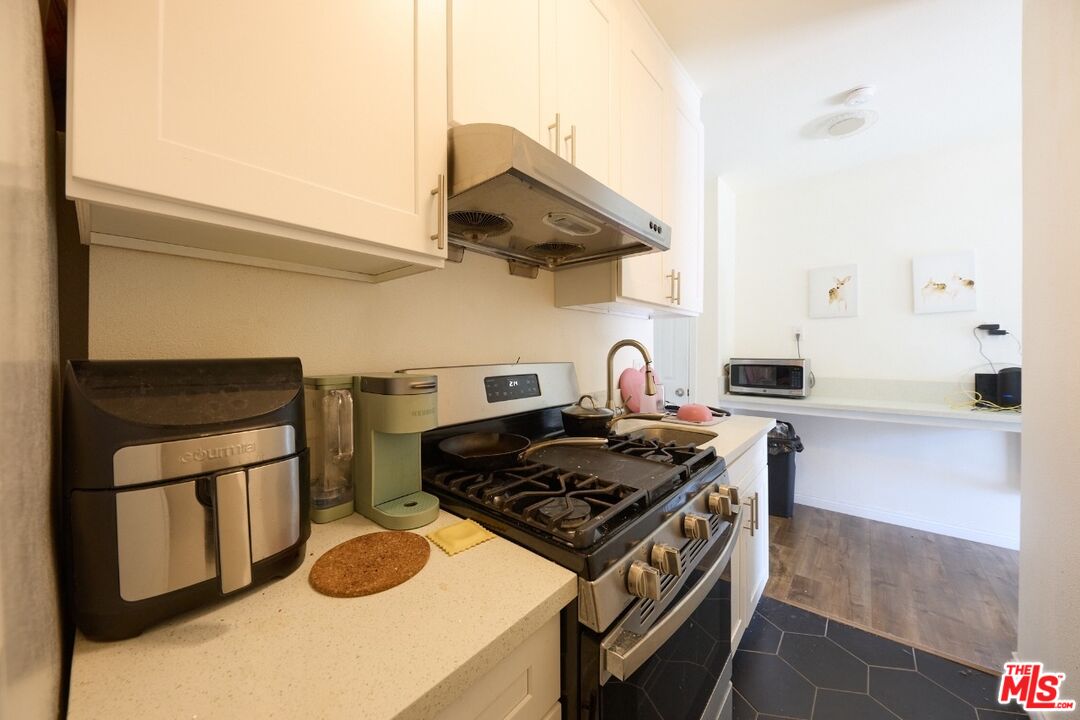 1475 W 28th St