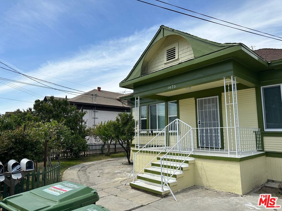 1475 W 28th St