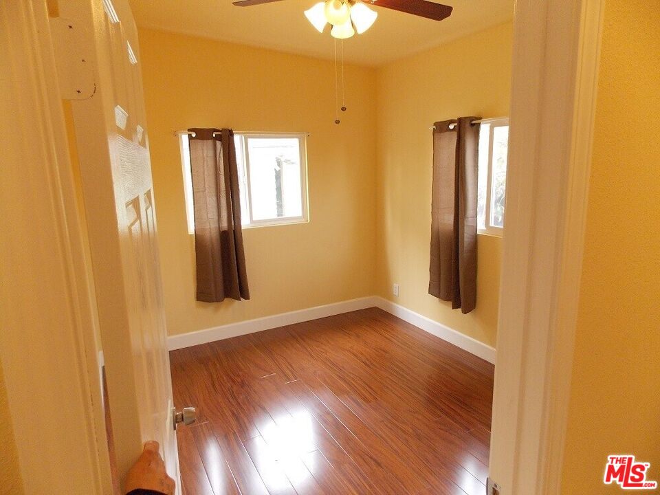 1449 W 28th St