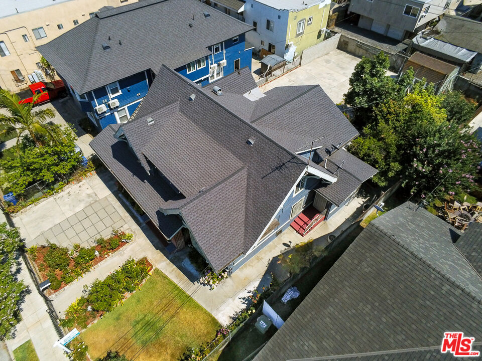 1454 W 28th St