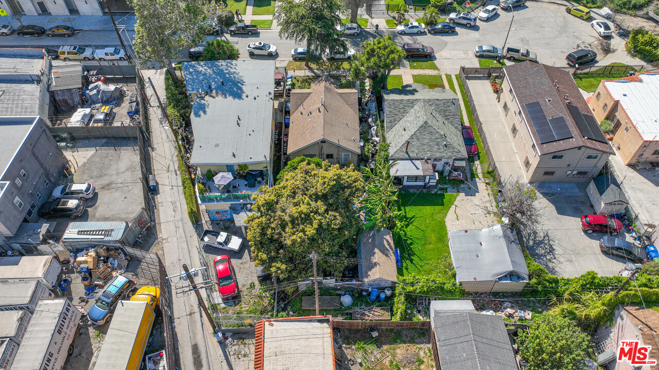 2524 S Sycamore Ave