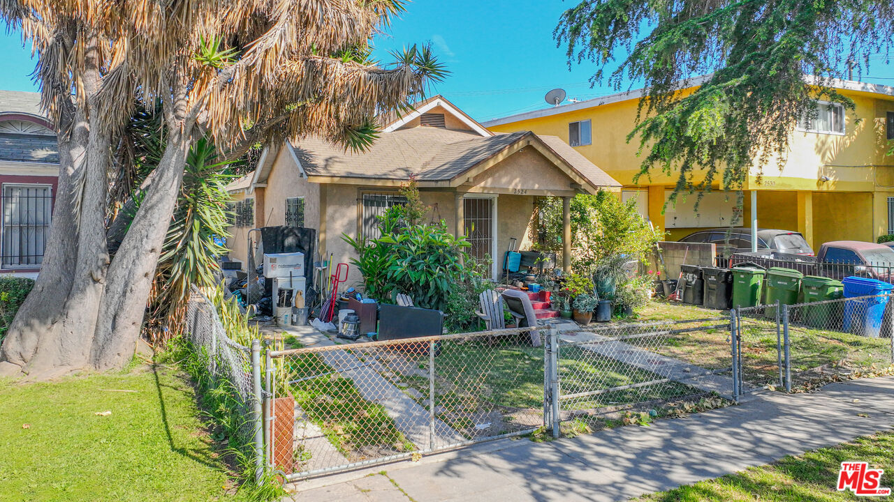 2524 S Sycamore Ave