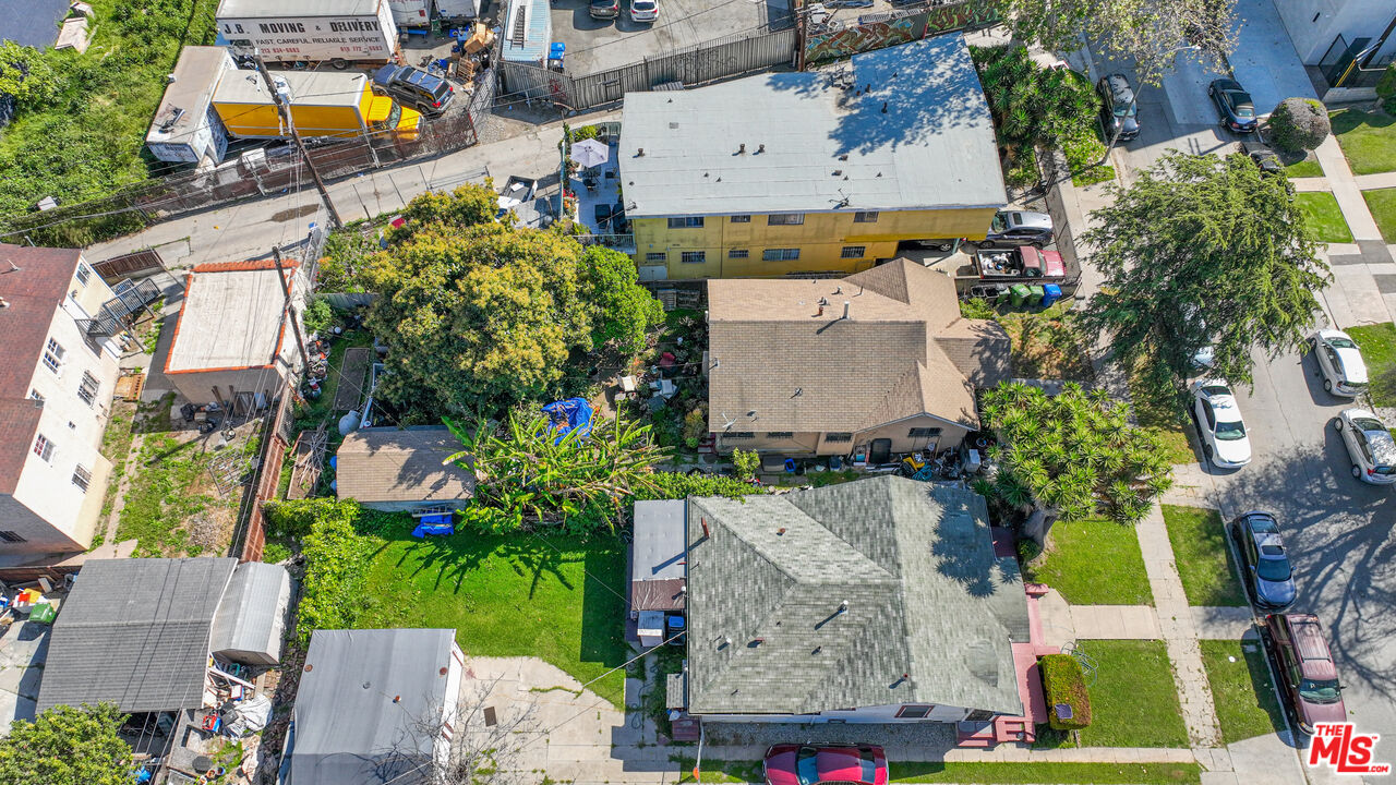 2524 S Sycamore Ave