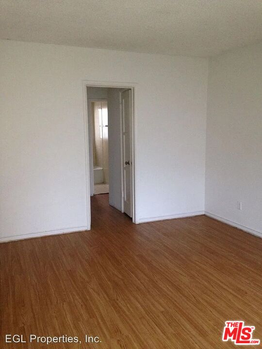 315 W Queen St