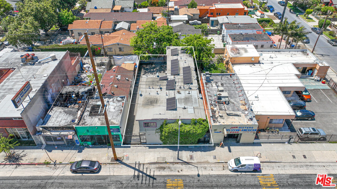 3711 S Western Ave