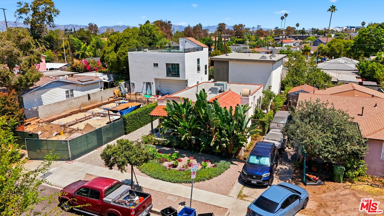3130 Hutchison Ave