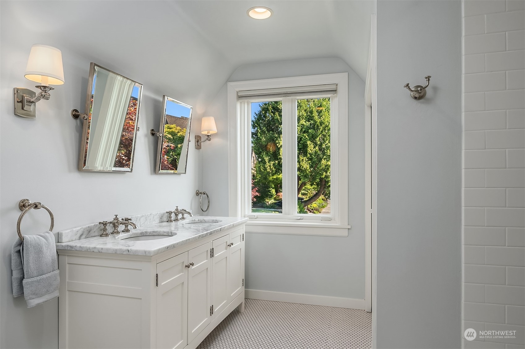 4622 NE 40th Street