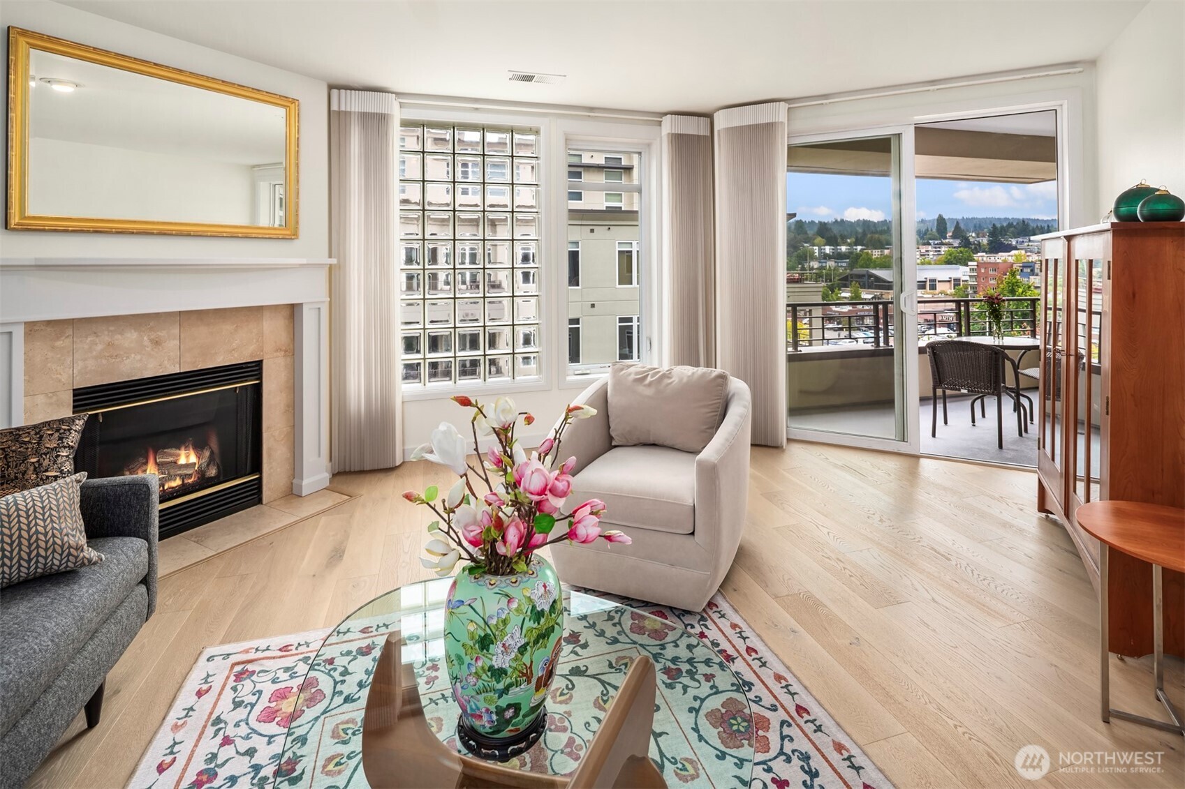 225 4th Avenue Unit: A401