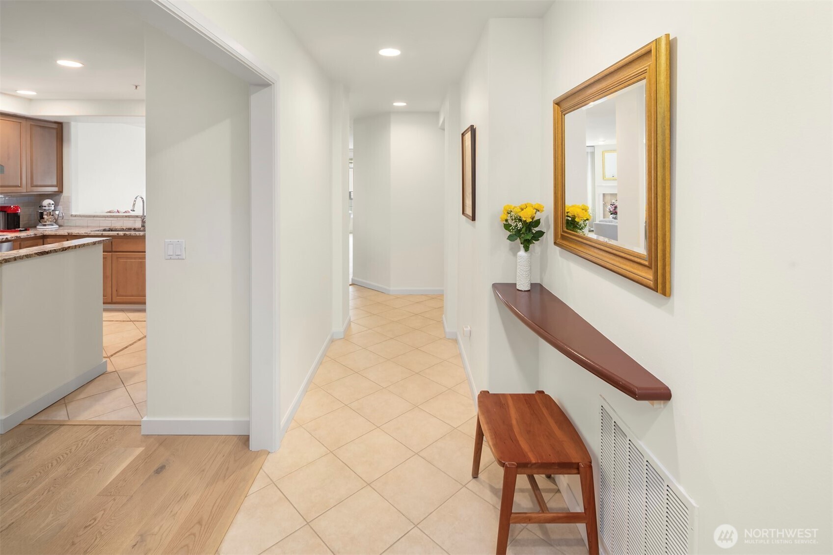 225 4th Avenue Unit: A401