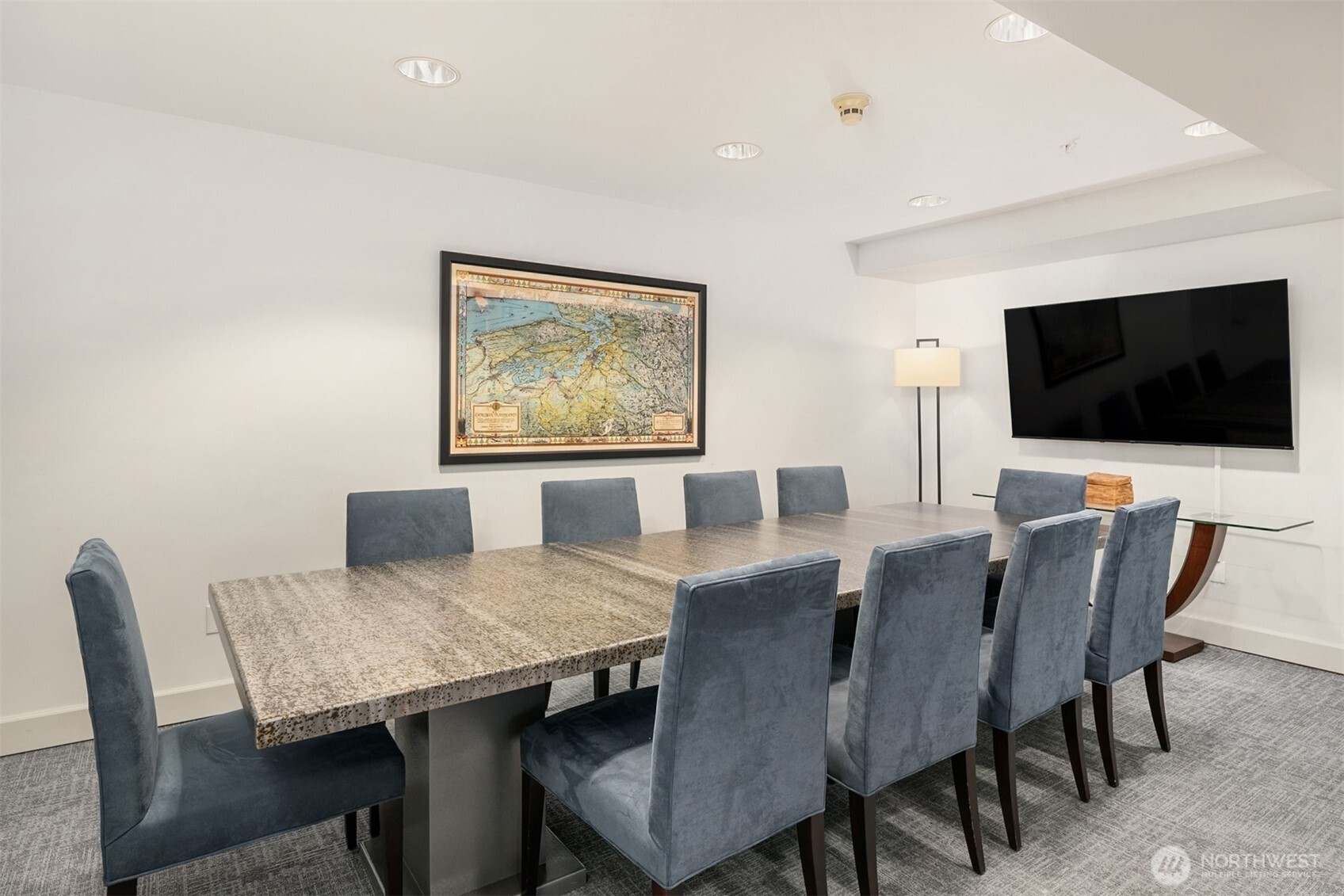 225 4th Avenue Unit: A401