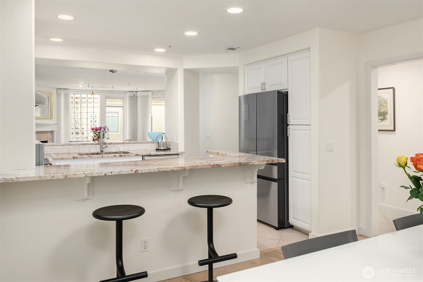 225 4th Avenue Unit: A401