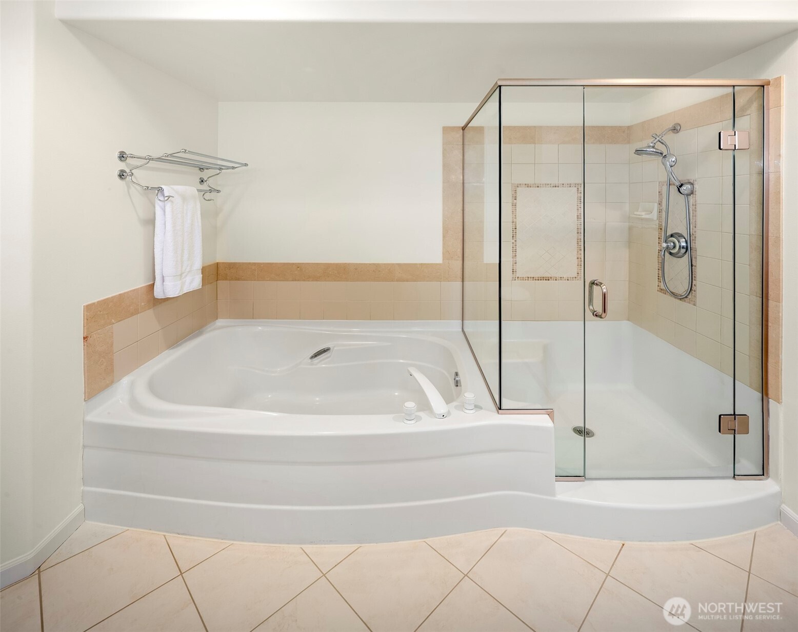 225 4th Avenue Unit: A401