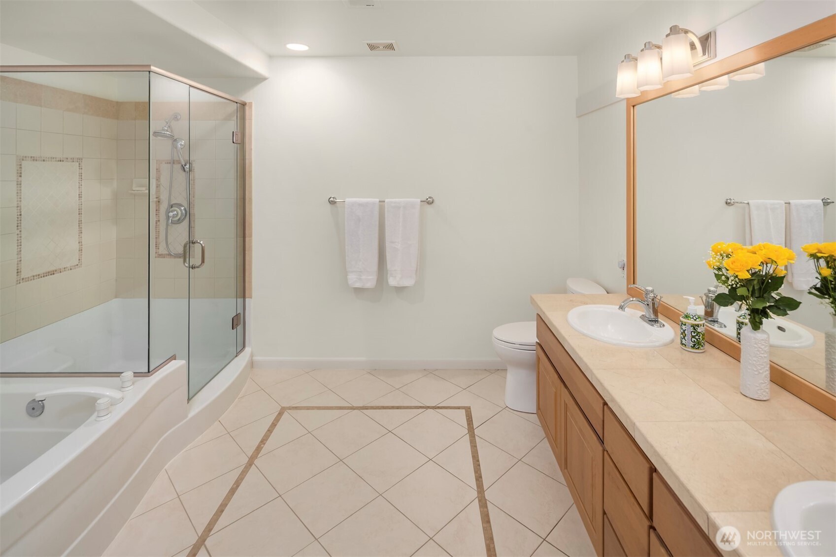 225 4th Avenue Unit: A401