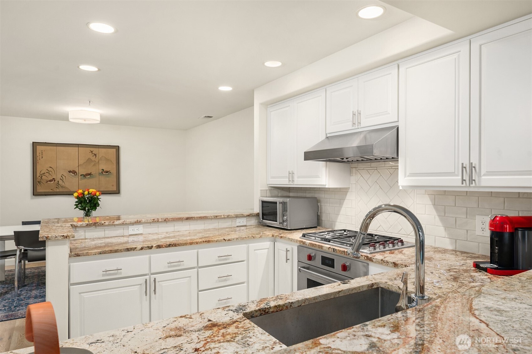 225 4th Avenue Unit: A401