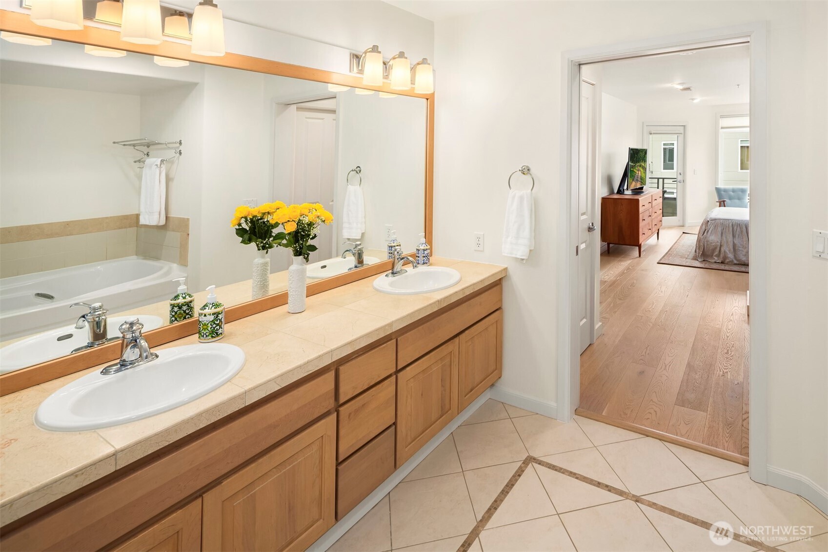 225 4th Avenue Unit: A401